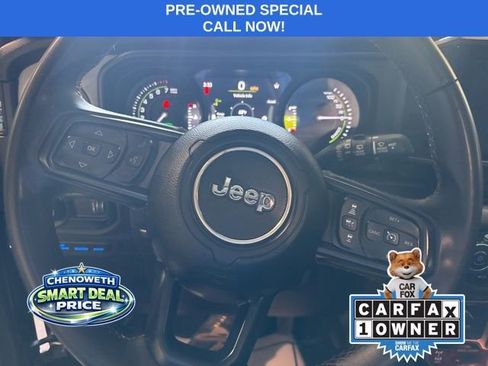 Used 2024 Jeep Wrangler Unlimited AWD/4WD image 7