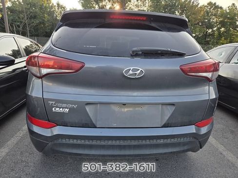 Used 2016 Hyundai Tucson SE w/ Option Group 02 FWD image 3