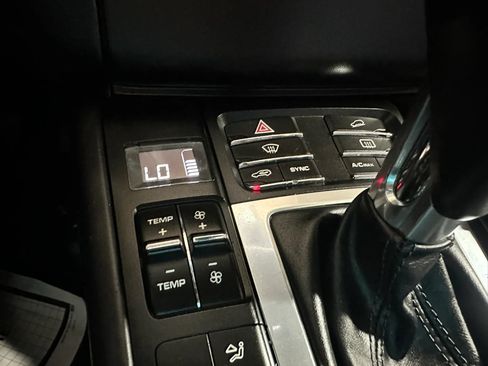 Used 2017 Porsche Macan GTS AWD/4WD image 28