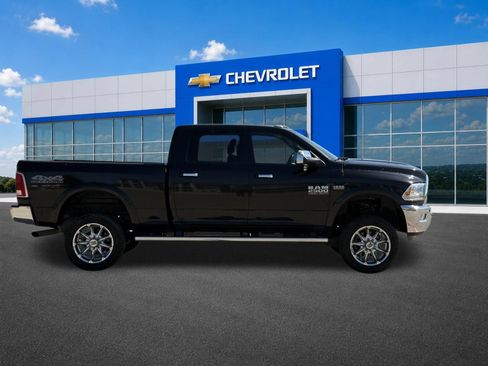 Used 2018 RAM 2500 Laramie w/ Off Road Package AWD/4WD image 8
