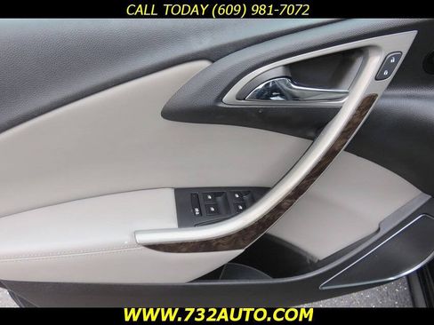 Used 2013 Buick Verano Convenience FWD image 25