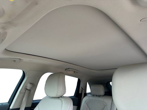 Used 2020 Lincoln Nautilus Reserve FWD image 14