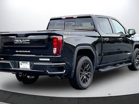 Used 2024 GMC Sierra 1500 Elevation w/ Elevation Premium Package AWD/4WD image 8