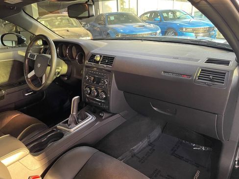 Used 2009 Dodge Challenger SRT8 image 25
