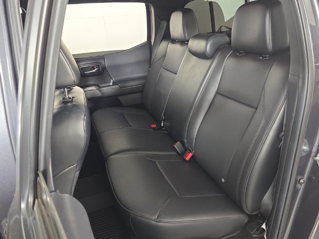 Used 2023 Toyota Tacoma TRD Off-Road w/ TRD Premium Off Road Package AWD/4WD image 29