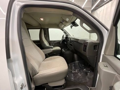 Used 2024 Chevrolet Express 3500 LT w/ LT Preferred Equipment Group RWD image 24