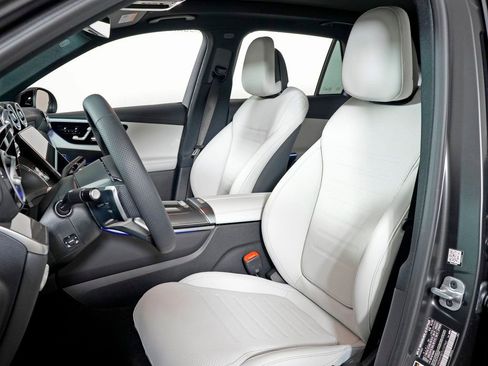 Certified 2026 Mercedes-Benz GLC 300 4MATIC image 11