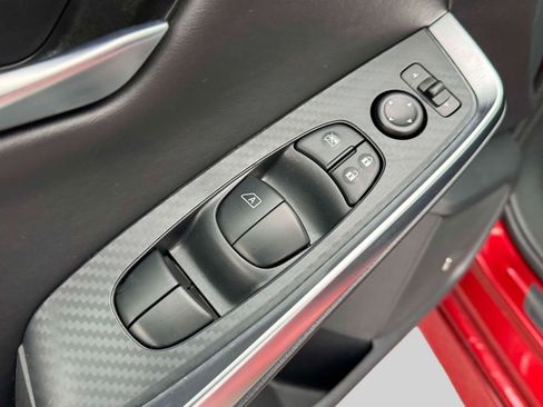 Certified 2025 Nissan Sentra SR w/ SR Premium Package image 17