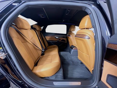 Used 2025 Audi A8 L 3.0T w/ Executive Package image 30