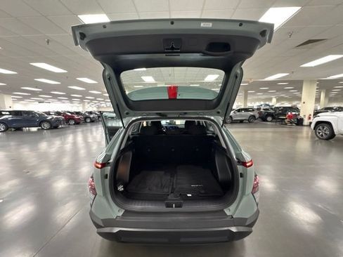 Used 2024 Hyundai Kona SE FWD image 12