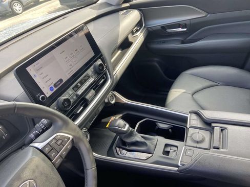 Used 2026 Toyota Grand Highlander AWD Hybrid image 28