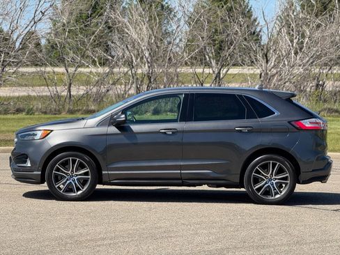 Used 2019 Ford Edge Titanium w/ Equipment Group 301A AWD/4WD image 4