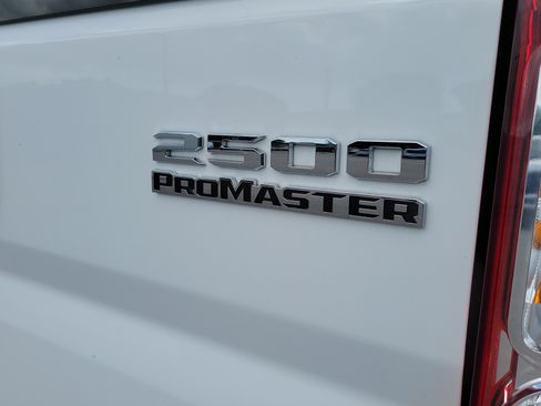 Used 2025 RAM ProMaster 2500 w/ U-Haul Equipment Group FWD image 28