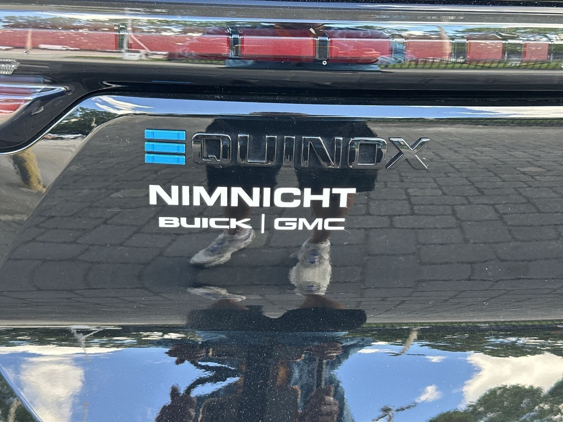 Certified 2024 Chevrolet Equinox EV RS FWD image 30