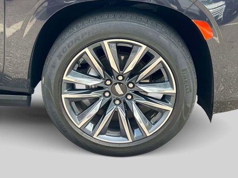 Used 2023 Cadillac Escalade ESV Sport Platinum AWD/4WD image 8
