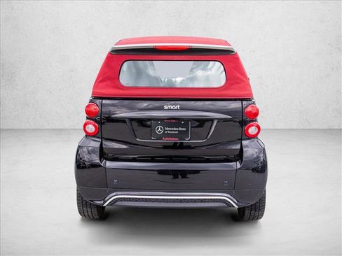 Used 2013 smart fortwo passion RWD image 6