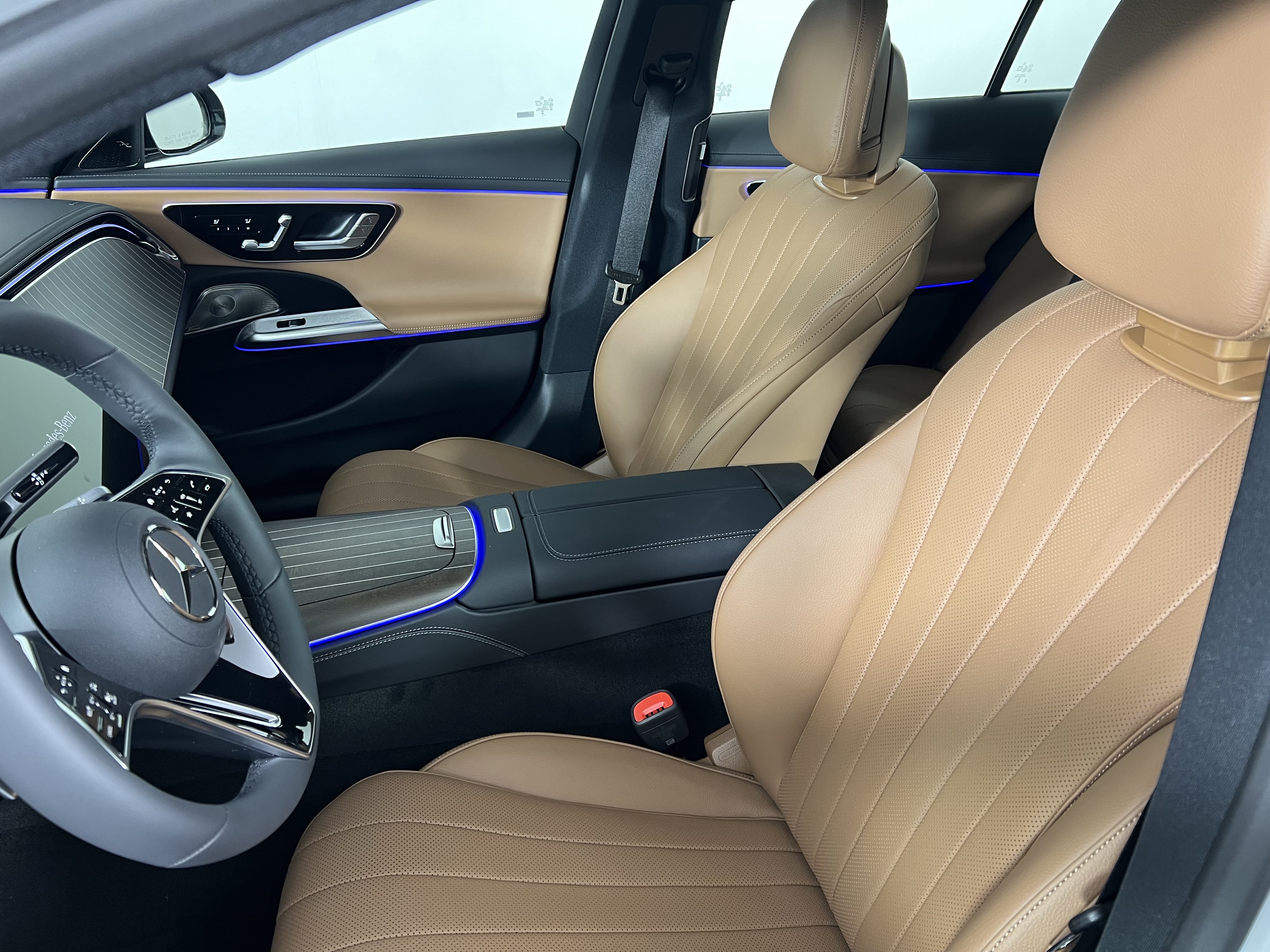 New 2026 Mercedes-Benz E 350 4MATIC Sedan image 17