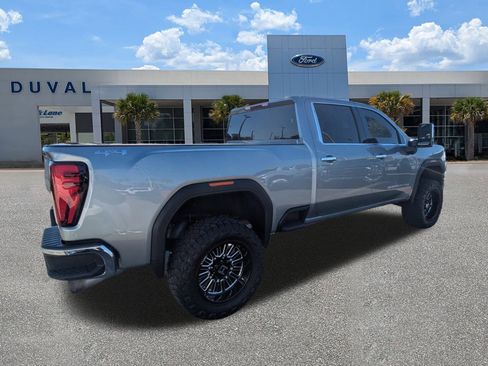 Used 2025 GMC Sierra 2500 SLT w/ SLT Convenience Package image 4