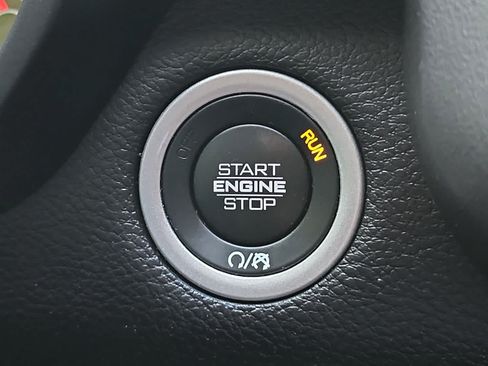 Used 2025 RAM 1500 Big Horn AWD/4WD image 23