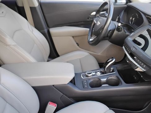 Used 2021 Cadillac XT4 Premium Luxury image 24