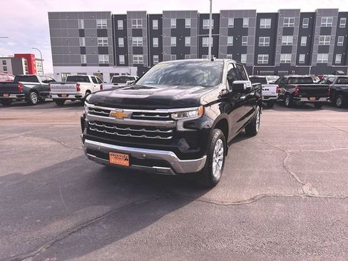 Used 2022 Chevrolet Silverado 1500 LTZ image 1