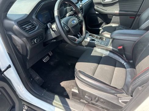 Used 2023 Ford Escape ST-Line Select AWD/4WD image 5