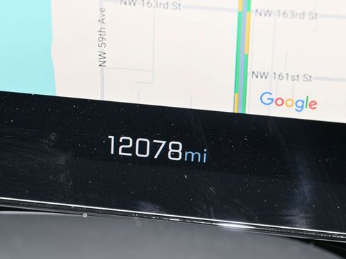 Used 2025 Chevrolet Tahoe High Country image 40