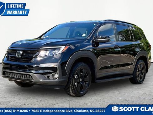 Used 2022 Honda Pilot TrailSport image 3