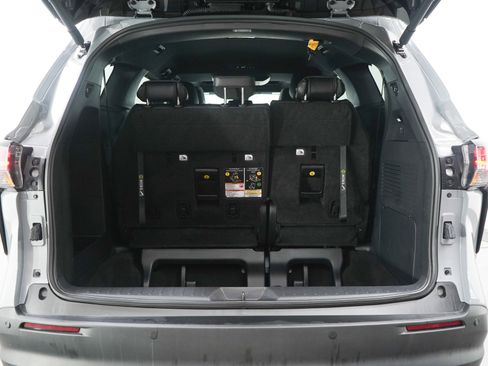 Used 2026 Toyota Sienna XLE Woodland Edition AWD/4WD image 18