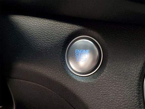 Used 2019 Hyundai Santa Fe Limited image 7