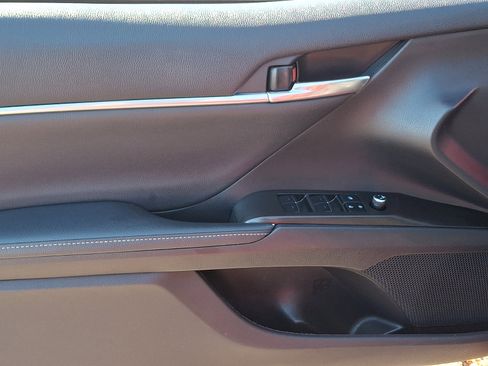 Used 2021 Toyota Camry XSE image 11