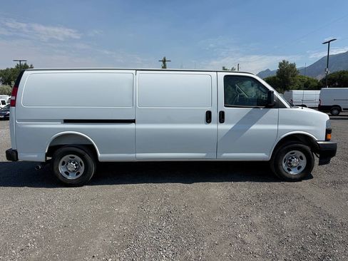 Used 2025 Chevrolet Express 2500 Extended w/ Driver Convenience Package RWD image 2