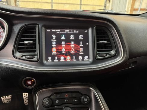 Used 2016 Dodge Challenger R/T Scat Pack w/ Leather Interior Group image 27