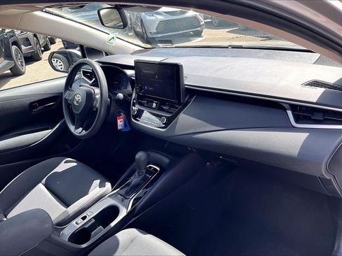 Used 2024 Toyota Corolla LE FWD image 14
