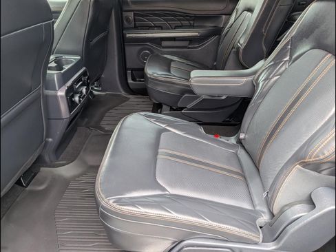 Used 2024 Ford Expedition Max Platinum RWD image 11