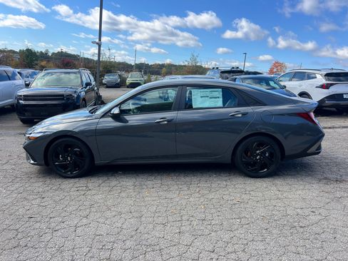 New 2026 Hyundai Elantra Sport image 8