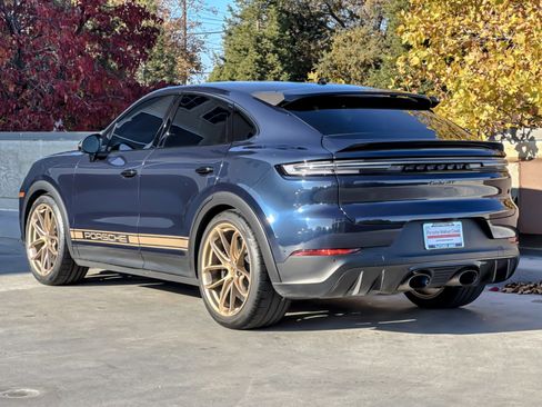 Used 2024 Porsche Cayenne Turbo GT image 3