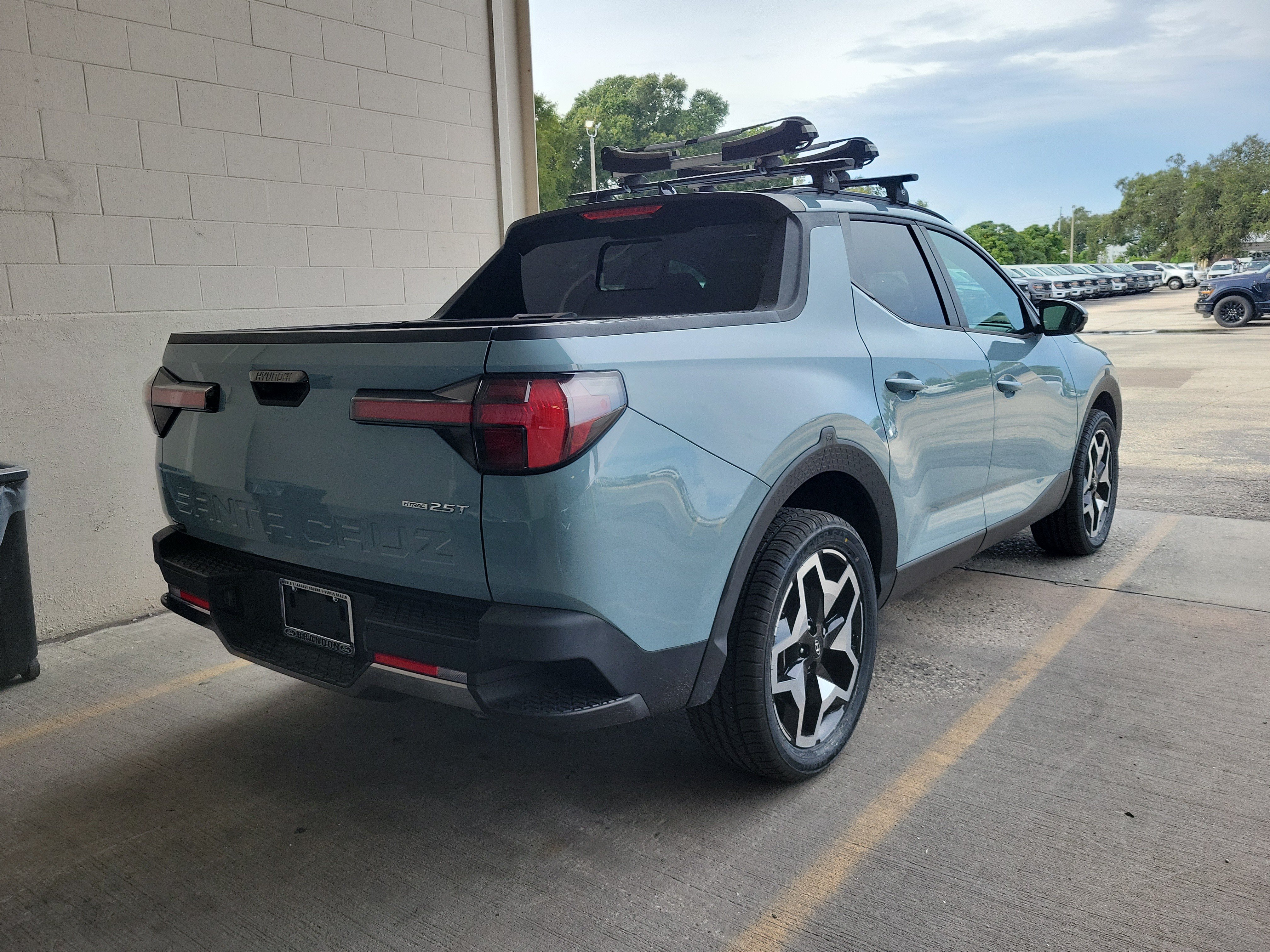 Used 2022 Hyundai Santa Cruz Limited AWD/4WD image 5
