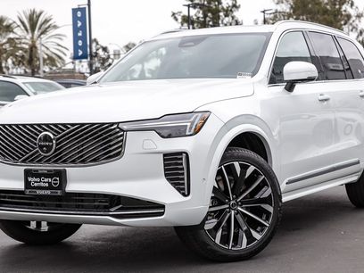 New 2025 Volvo XC90 B5 Plus w/ Protection Package Premier