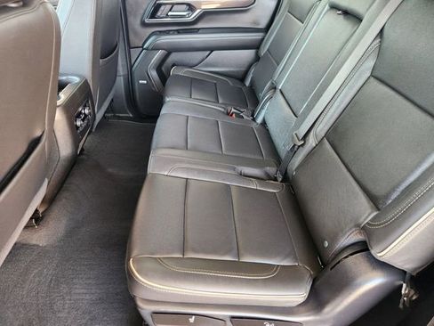 Used 2025 GMC Yukon XL Elevation AWD/4WD image 31