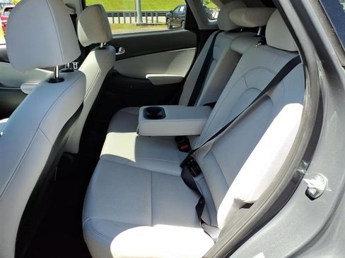 Used 2023 Hyundai Kona Limited AWD/4WD image 7
