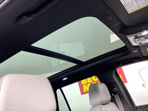 Used 2021 Chevrolet Tahoe LT w/ LT Signature Package image 13