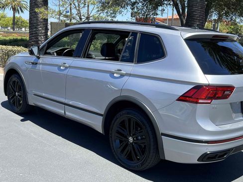 Used 2022 Volkswagen Tiguan SE R-Line FWD image 49