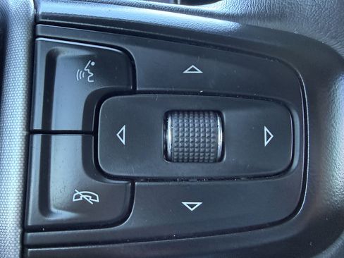 Used 2023 GMC Sierra 1500 Elevation w/ Preferred Package image 32