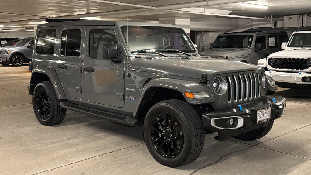 Used 2023 Jeep Wrangler Unlimited Sahara w/ Cold Weather Group AWD/4WD image 1