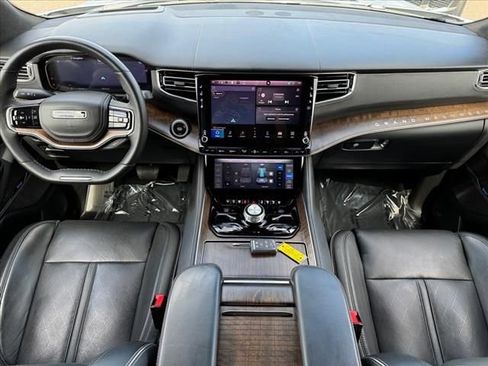 Used 2023 Jeep Grand Wagoneer L Series II image 15