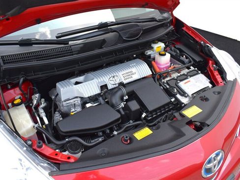 Used 2012 Toyota Prius V Two FWD image 32