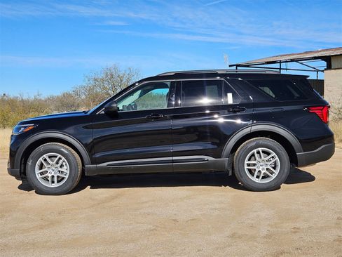New 2026 Ford Explorer Active w/ Active Comfort Package image 9