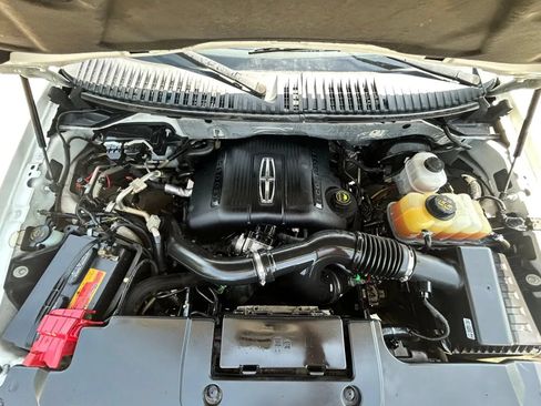 Used 2015 Lincoln Navigator 2WD image 29