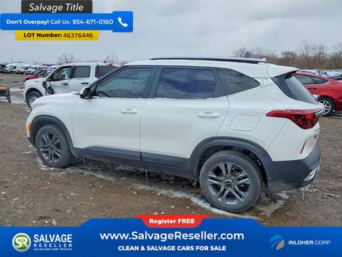 Used 2021 Kia Seltos S FWD image 3